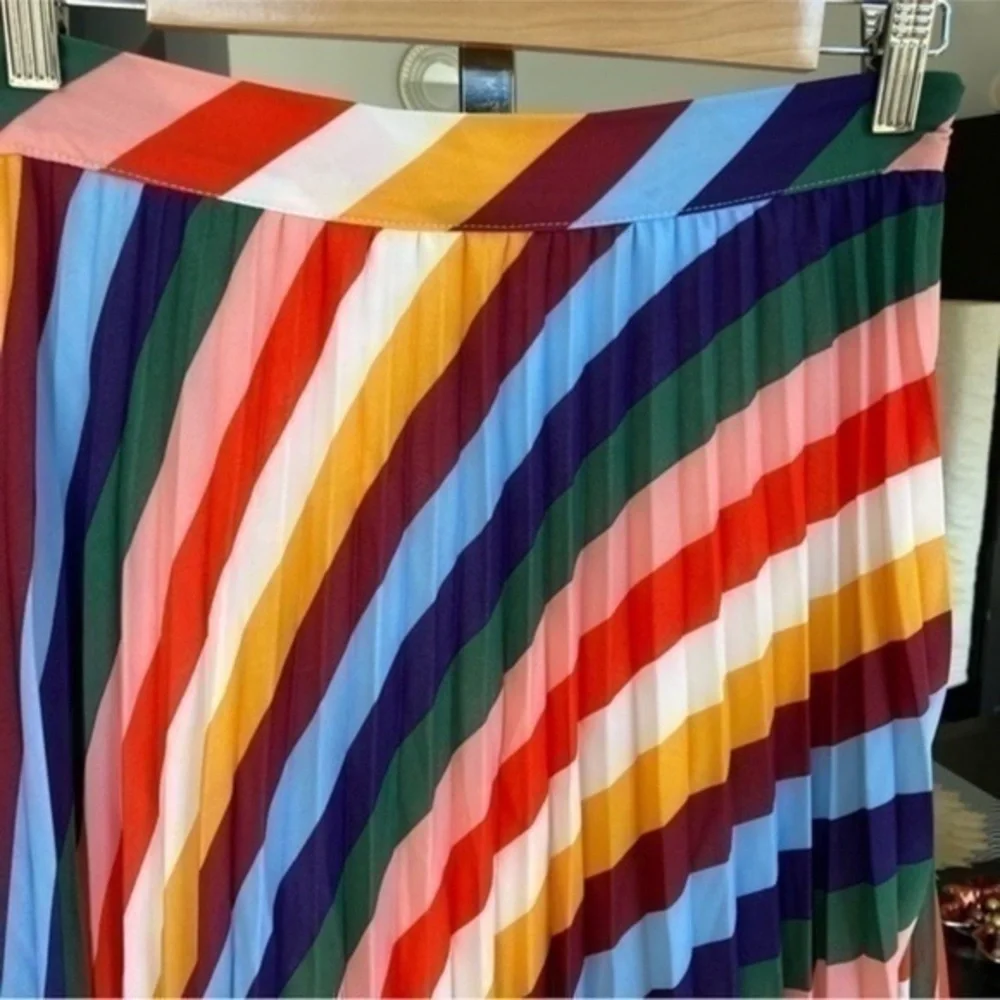 ✨Forever 21 Rainbow 🌈 striped Pleated A-Line Midi Skirt